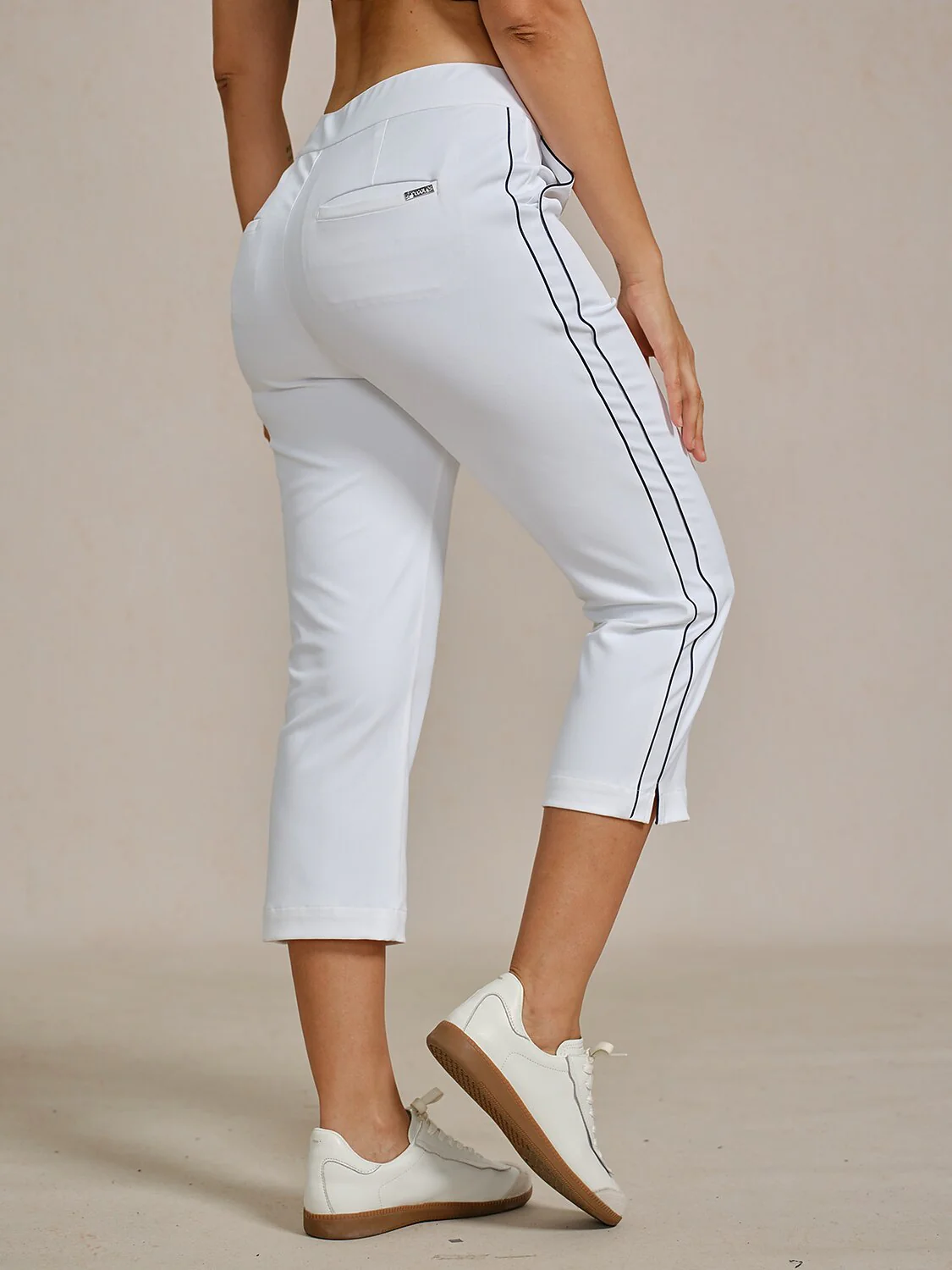 EAGLE 22 Inch Performance Stretch Trimmed Capri Pants - Image 9