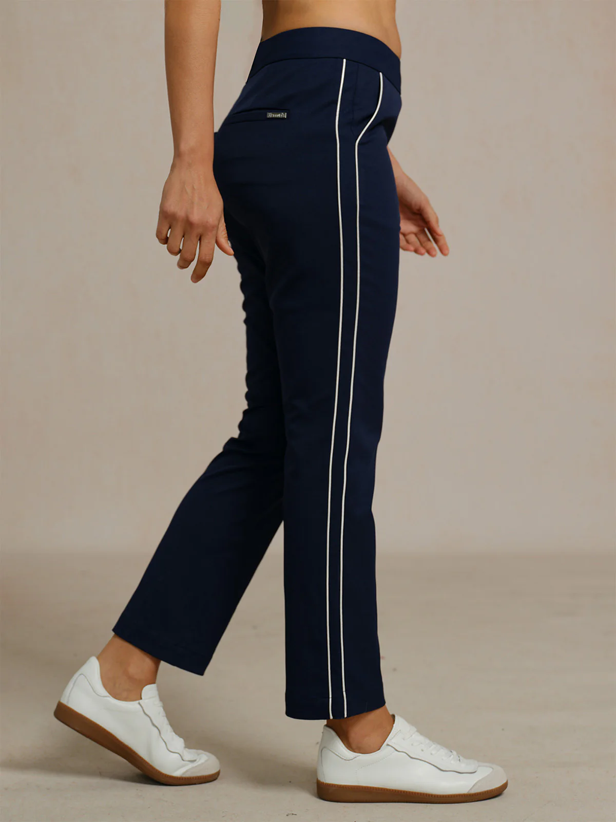 Eagle 28 Inch Performance Stretch Trimmed Ankle Pants