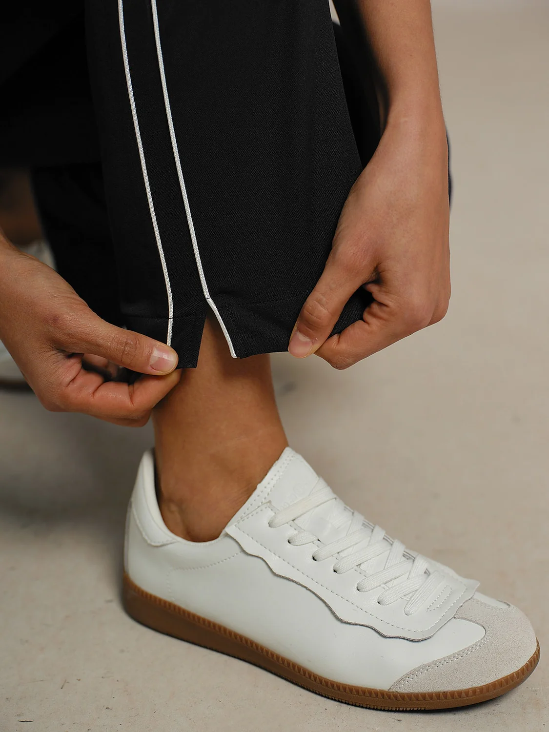 Eagle 28 Inch Performance Stretch Trimmed Ankle Pants - Image 37