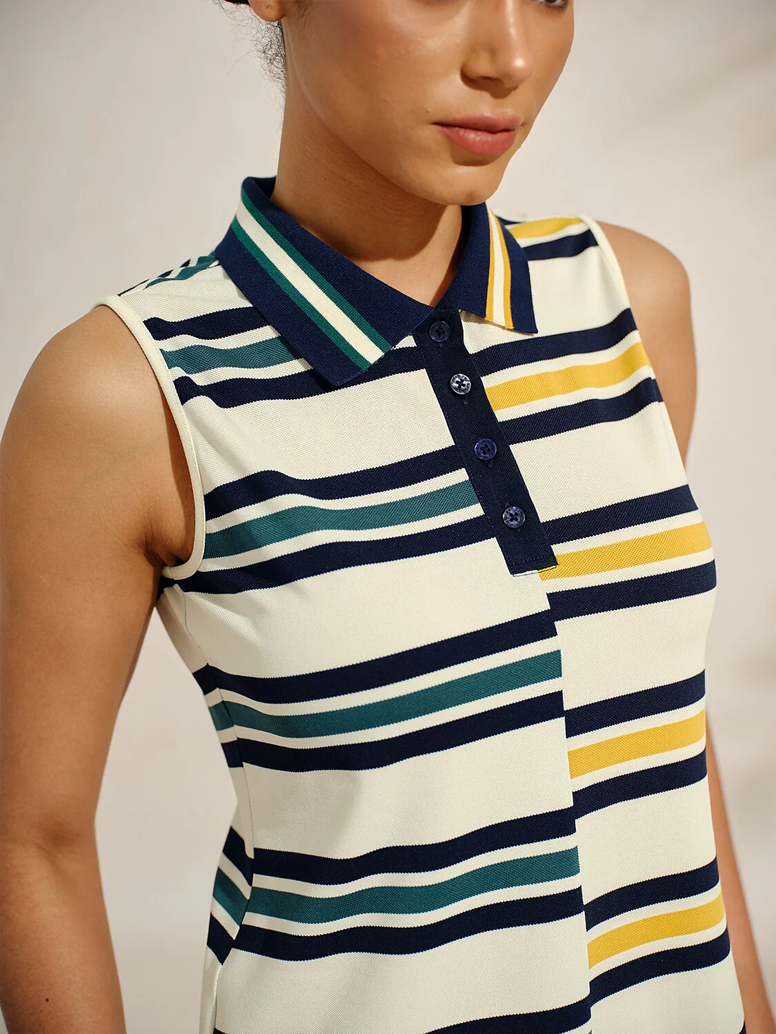 Navycore Sleeveless Colorblock Pique Golf Polo Shirt - Image 3