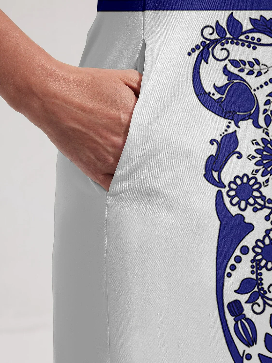 Pretty Feminine Short Sleeve 36.5 Inch Dress UPF50+ - Image 4