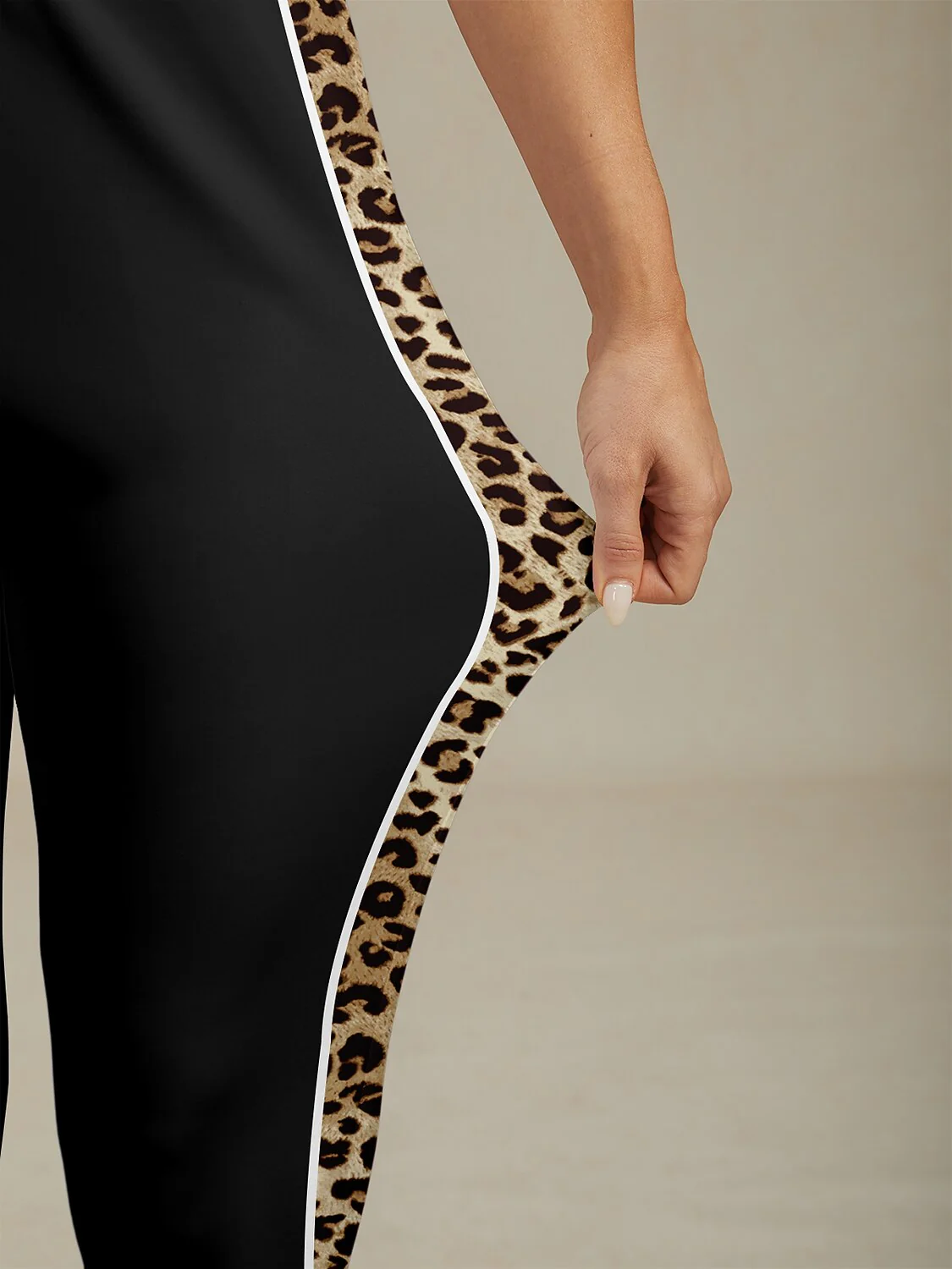 Wildlife Party 26.5 Inch Drawstring Ankle Sweatpants - Image 4